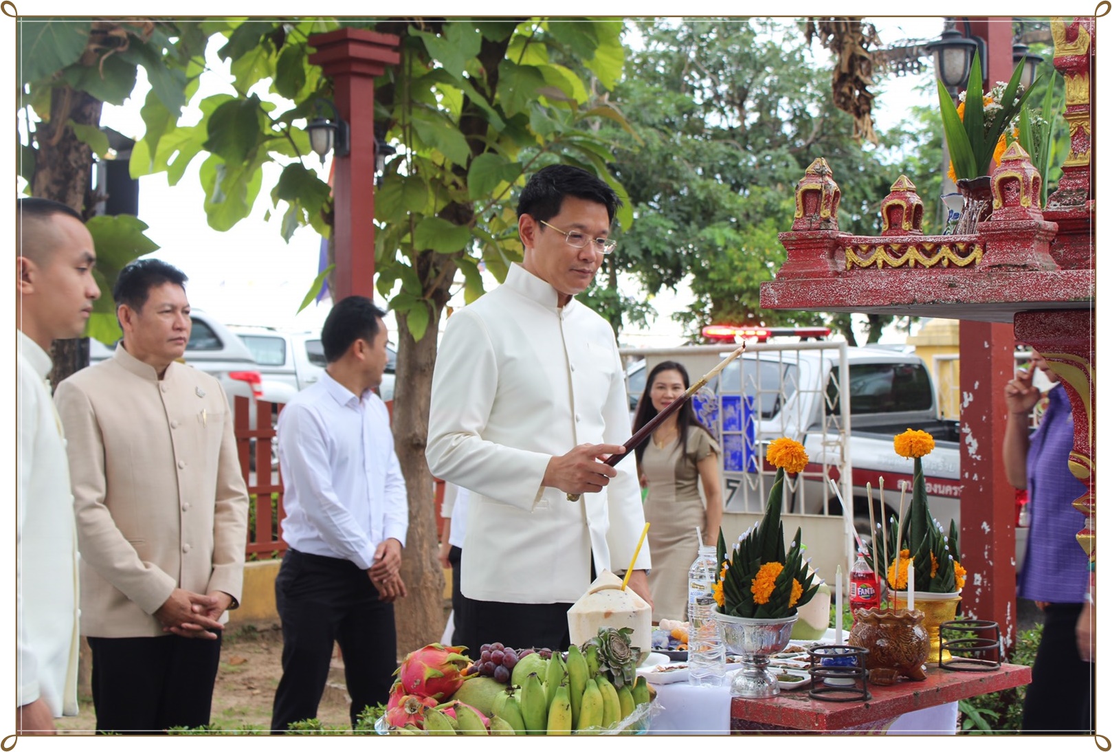 พิธีบวงสรวงสิ่งศักดิ์สิทธิ์ เพื่อความเป็นสิริมงคล ในการจัดงานประเพณีไหลเรือไฟจังหวัดนครพนม ประจำปี 2562