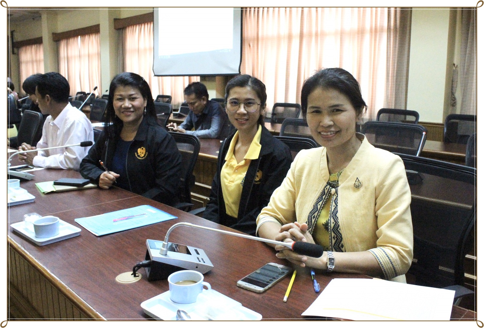 ประชุมเพื่อถอดบทเรียนในการจัดงานประเพณีไหลเรือไฟและงานกาชาดจังหวัดนครพนม ประจำปี 2562