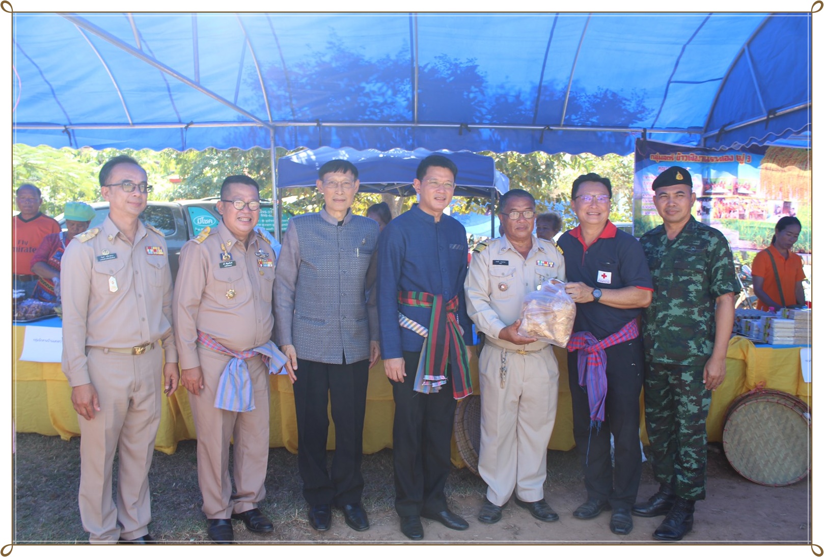 โครงการจังหวัดเคลื่อนที่แบบบูรณาการ “บำบัดทุกข์ บำรุงสุข สร้างรอยยิ้มให้ประชาชน” และกิจกรรมหน่วยแพทย์เคลื่อนที่ พอ.สว.จังหวัดนครพนม