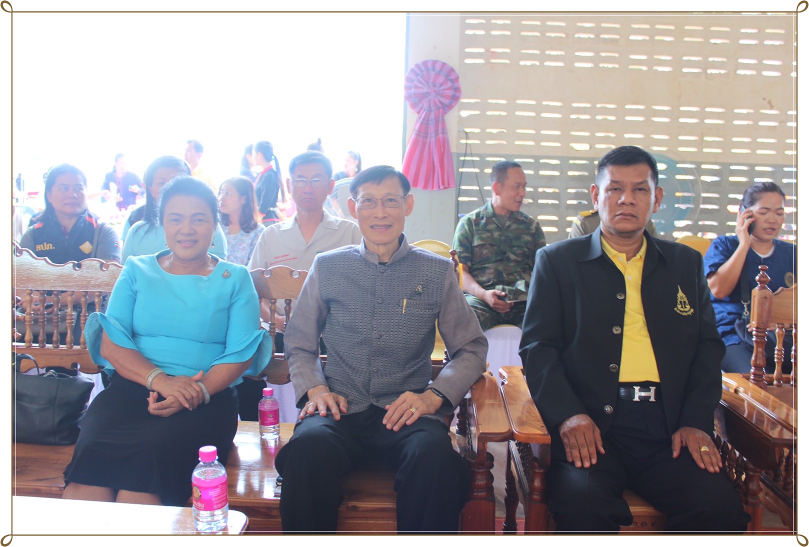 โครงการจังหวัดเคลื่อนที่แบบบูรณาการ “บำบัดทุกข์ บำรุงสุข สร้างรอยยิ้มให้ประชาชน” และกิจกรรมหน่วยแพทย์เคลื่อนที่ พอ.สว.จังหวัดนครพนม