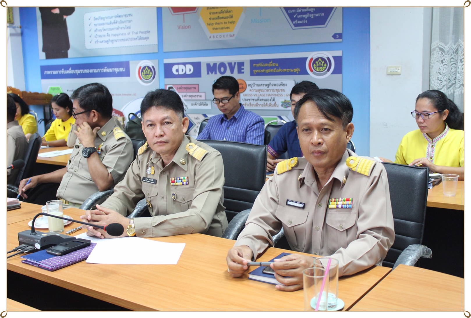 (18-11-62) พช.นครพนม ร่วมประชุม Morning Brief กรมการพัฒนาชุมชน ผ่านระบบ TV พช.