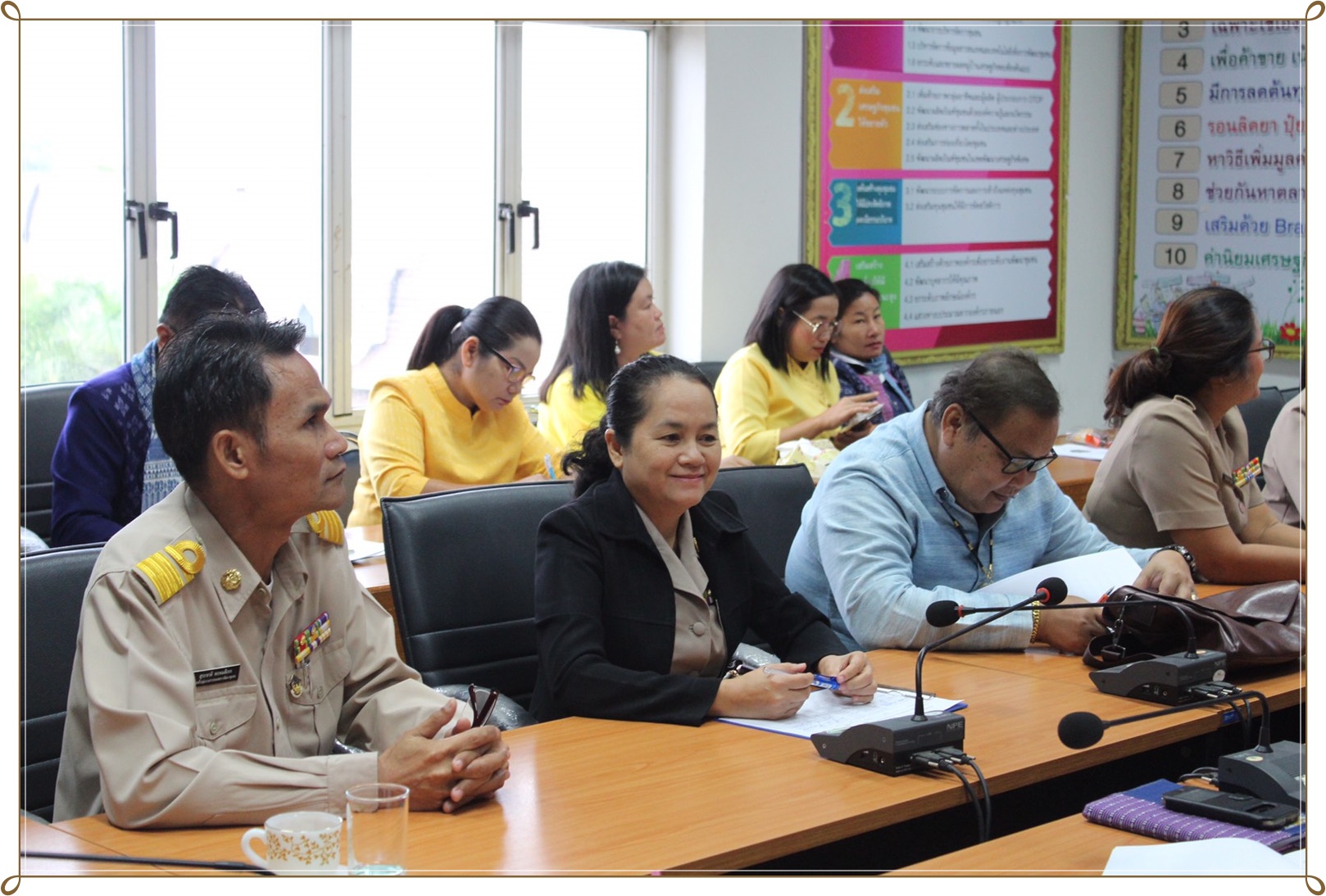 (18-11-62) พช.นครพนม ร่วมประชุม Morning Brief กรมการพัฒนาชุมชน ผ่านระบบ TV พช.