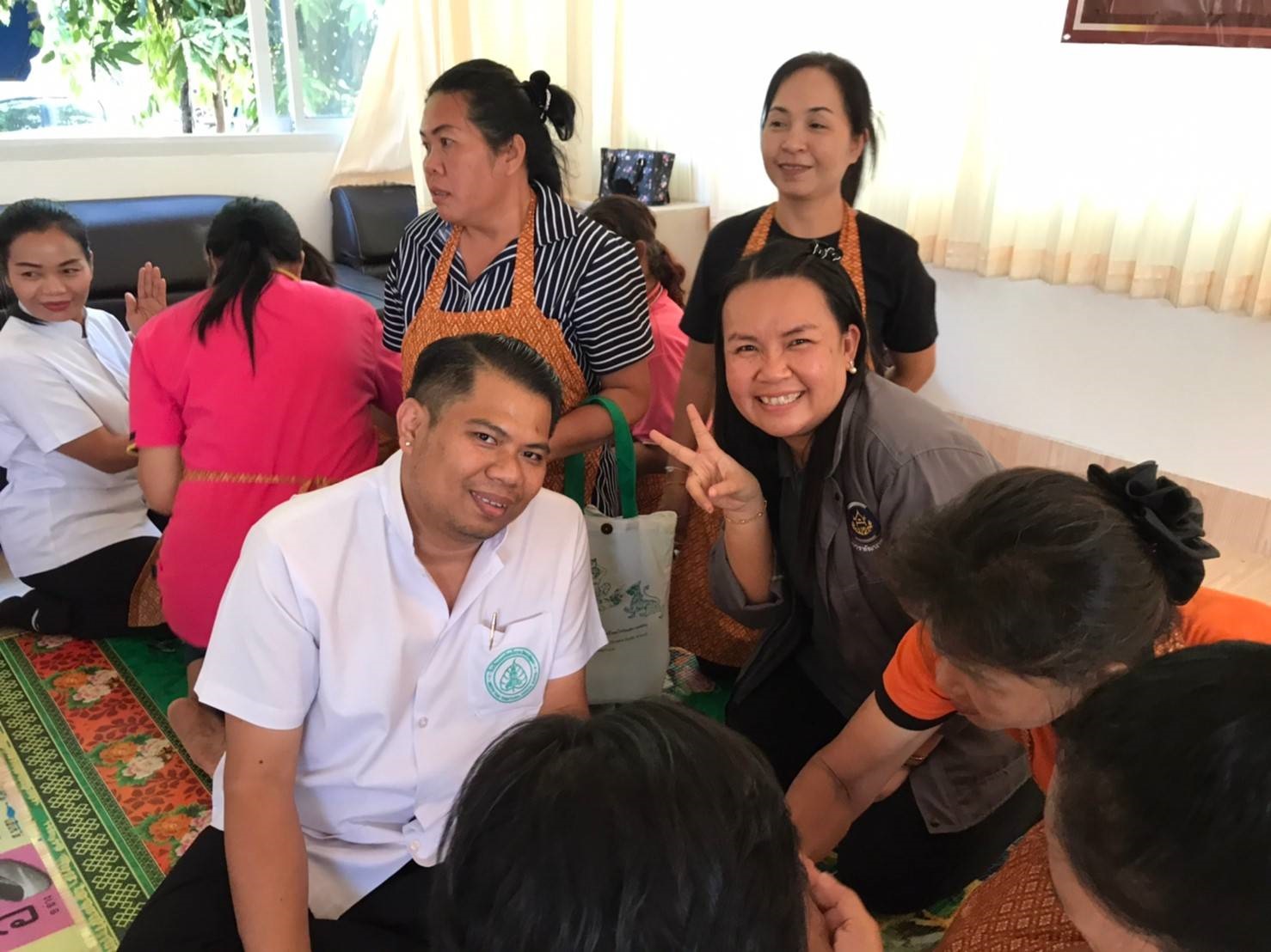 24 ธ.ค. 2562 พช.นครพนม สนับสนุนโครงการส่งเสริมอาชีพสตรีด้านการนวดแผนไทย
