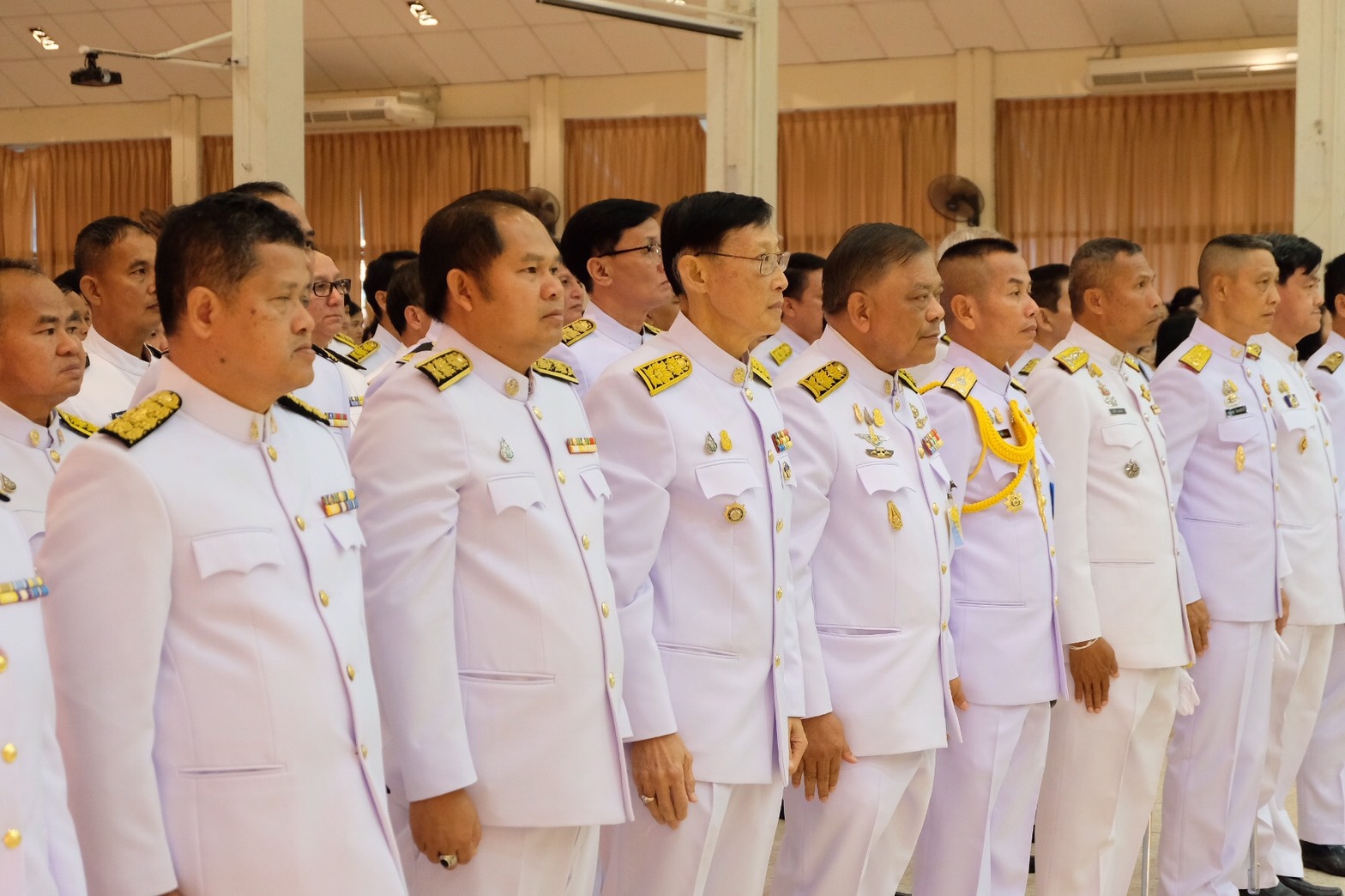 5 ธ.ค. 2562 พช.นครพนม –>พิธีถวายพานพุ่มดอกไม้และถวายบังคม “วันพ่อแห่งชาติ 5 ธันวาคม”