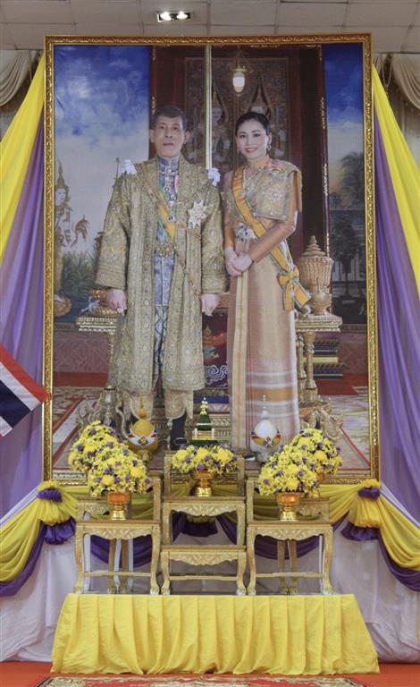 27 ธ.ค. 2562 พจ.นครพนม ร่วมพิธีรับพระราชทานพระบรมฉายาลักษณ์ พระบาทสมเด็จพระเจ้าอยู่หัว และสมเด็จพระนางเจ้าฯ พระบรมราชินี