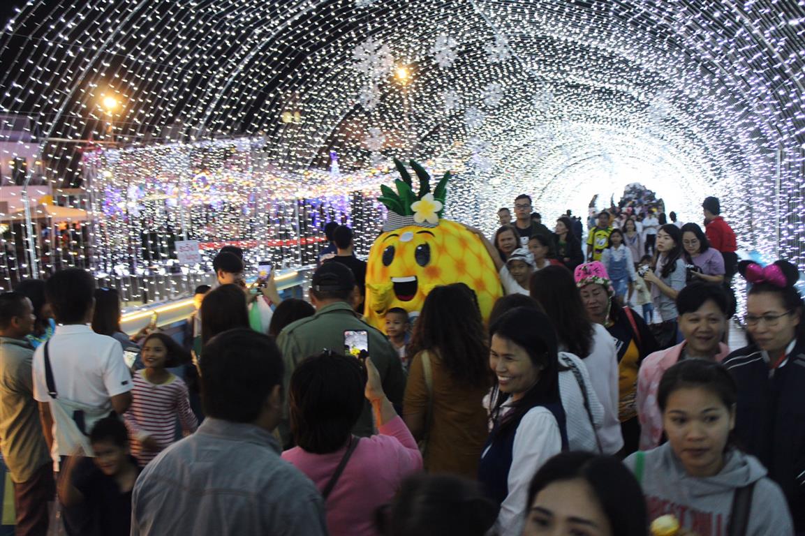 28 ธ.ค. 2562 พช.นครพนม ส่งความสุข “OTOP OF LOVE >> นครพนม WINTER FESTIVAL ตอน สายลมแห่งรักริมโขง 2020