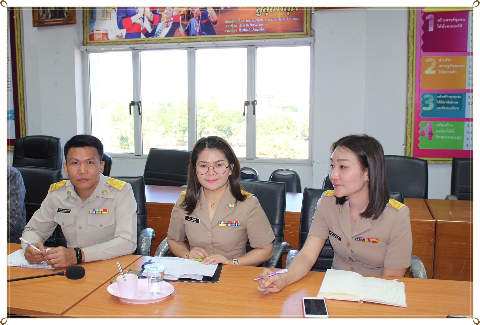 2 ธ.ค. 2562 พช.นครพนม ประชุมเตรียมความพร้อม MOU “สืบสาน อนุรักษ์ศิลป์ผ้าถิ่นไทย ดำรงไว้ในแผ่นดิน” 2 ธ.ค. 2562 เวลา 10.00 น. ห้องประชุมสำนักงานพัฒนาชุมชนจังหวัดนครพนม ศาลากลางจังหวัดนครพนม ชั้น 5