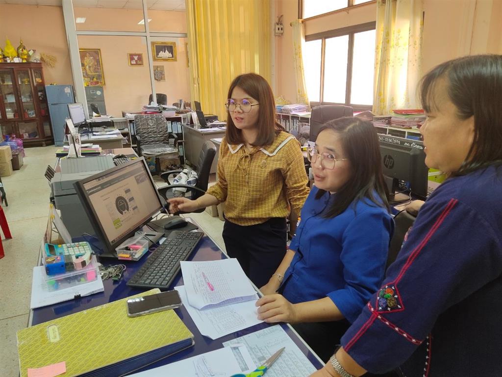 พช.นครพนม สนับสนุนระบบเทคโนโลยีสารสนเทศและการประชาสัมพันธ์งานพัฒนาชุมชน อ.ศรีสงคราม
