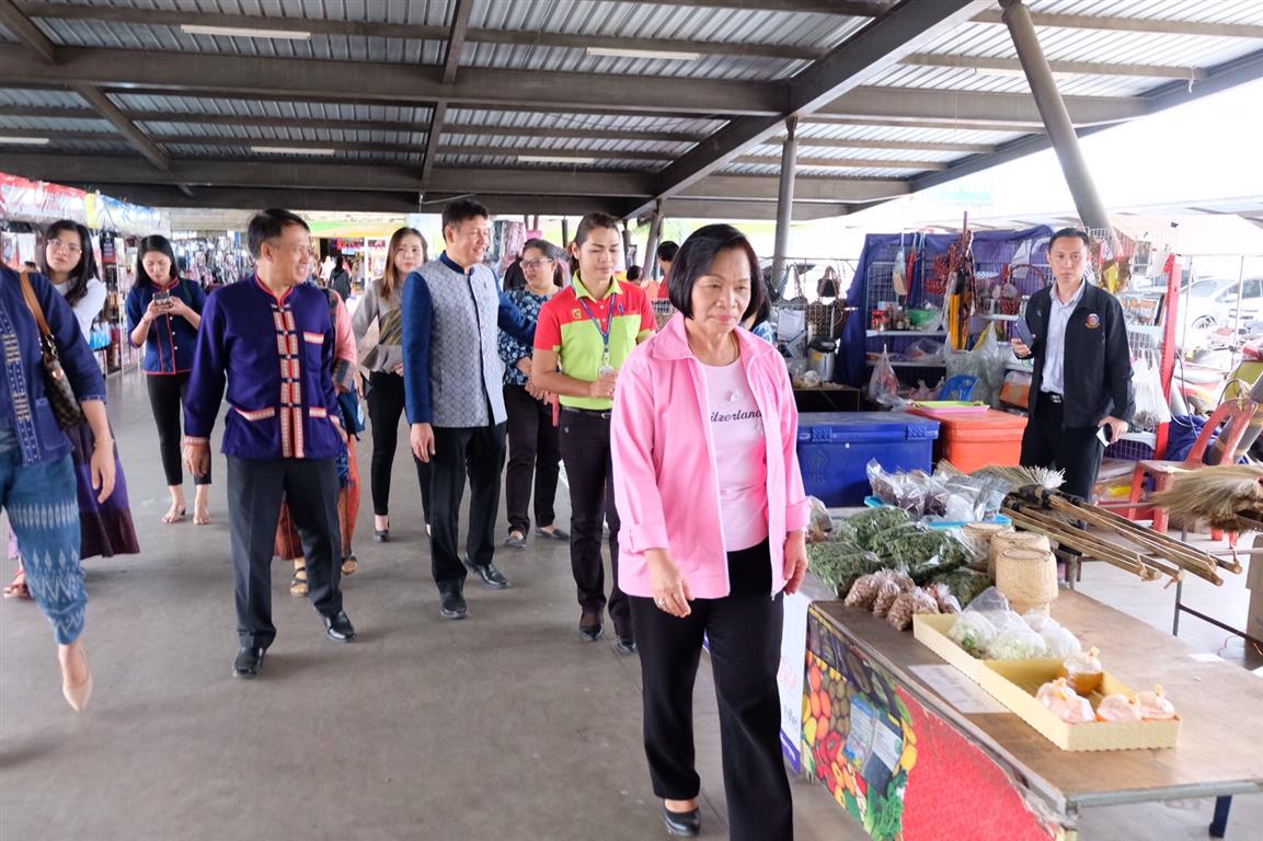 9 ก.พ. 2563 รองอธิบดีกรมการพัฒนาชุมชน ติดตามการดำเนินโครงการ “ตลาดอะเมซิ่ง ของกินของใช้ ของดีทั่วไทย”