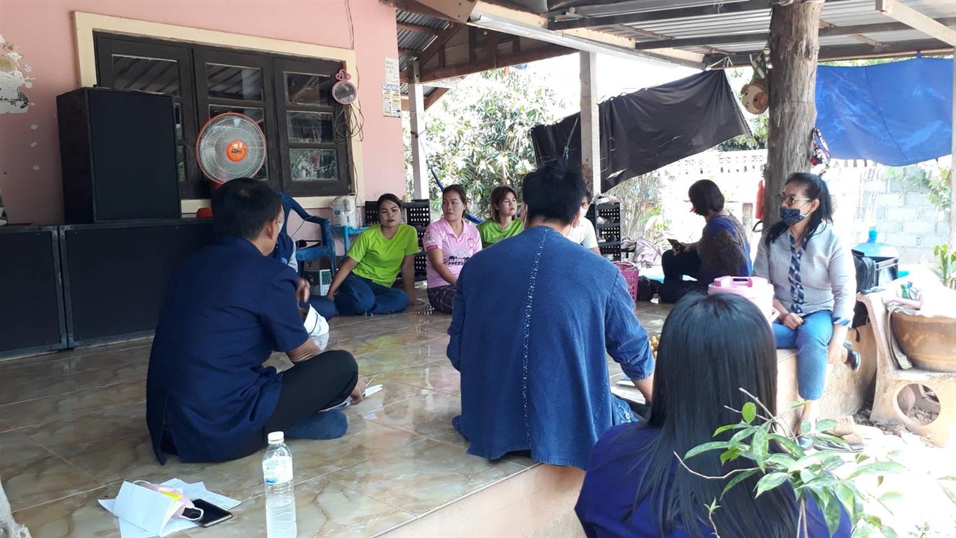 1 พ.ค. 2563 พช.นครพนม ติดตามการดำเนินงานกองทุนพัฒนาบทบาทสตรีอำเภอนาทม