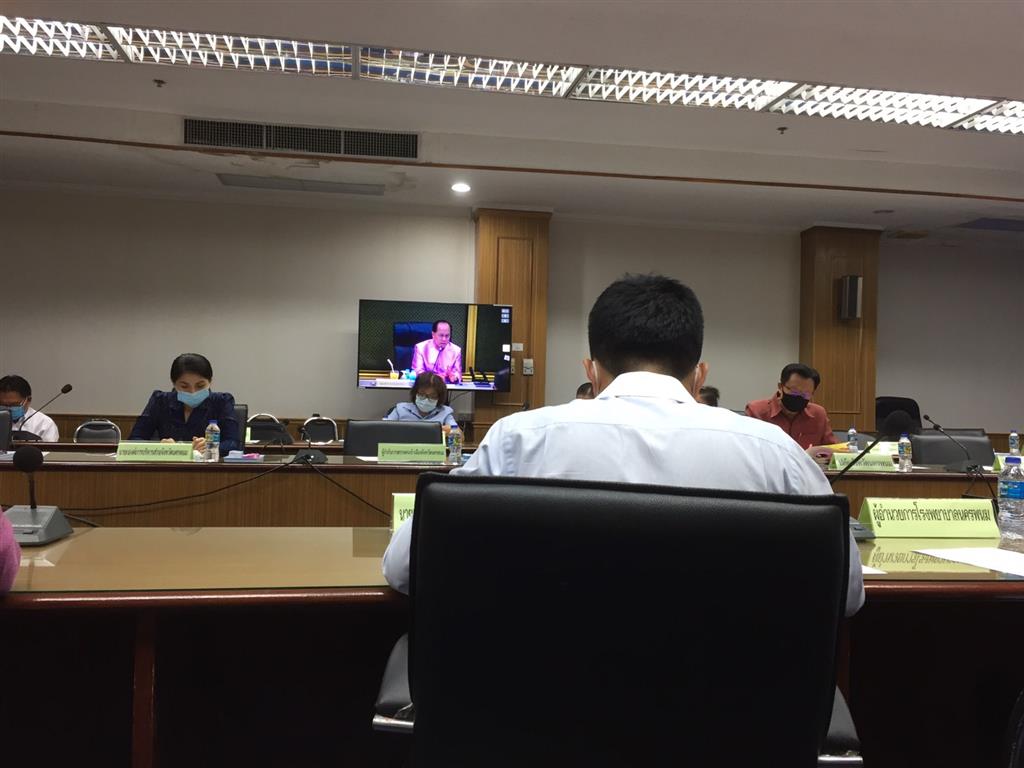 16 มิ.ย. 2563 พช.นครพนม ร่วมรับฟังการประชุมเพื่อซักซ้อมแนวทางปฏิบัติตามมาตรการป้องกันและแพร่ระบาดของโรคติดเชื้อไวรัสโคโรนา 2019 (โควิด – 19) ผ่านระบบวิดิทัศน์ทางไกล (VCS)