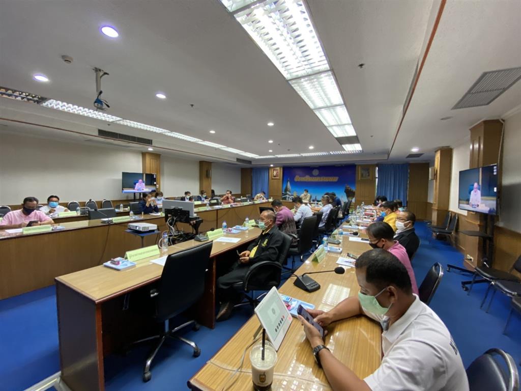 16 มิ.ย. 2563 พช.นครพนม ร่วมรับฟังการประชุมเพื่อซักซ้อมแนวทางปฏิบัติตามมาตรการป้องกันและแพร่ระบาดของโรคติดเชื้อไวรัสโคโรนา 2019 (โควิด – 19) ผ่านระบบวิดิทัศน์ทางไกล (VCS)