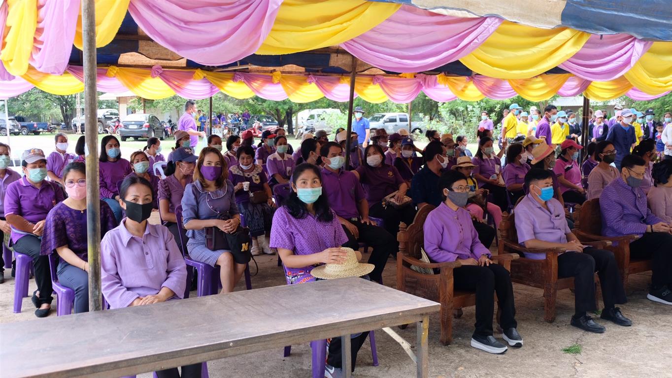 3 มิ.ย. 63 พช. นครพนม รวมพลังสตรีอาสาพัฒนาปลูกป่าเฉลิมพระเกียรติฯ ณ อำเภอนาแก