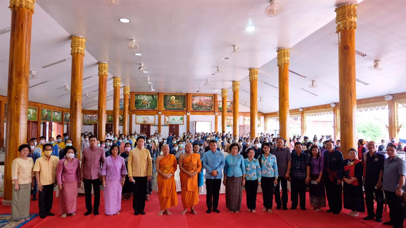 24 มิ.ย. 2563 ภาสมาคมสตรีแห่งชาติฯ ร่วมกับ กรมการพัฒนาชุมชน เดินหน้าลงพื้นที่ จังหวัดนครพนม มอบถุงยังชีพบรรเทาทุกข์ โครงการ “เติมความสุข บรรเทาความทุกข์ ด้วยการแบ่งปัน” ถวายเป็นพระราชกุศล เนื่องในวันคล้ายวันพระราชสมภพ สมเด็จพระนางเจ้าฯ พระบรมราชินี