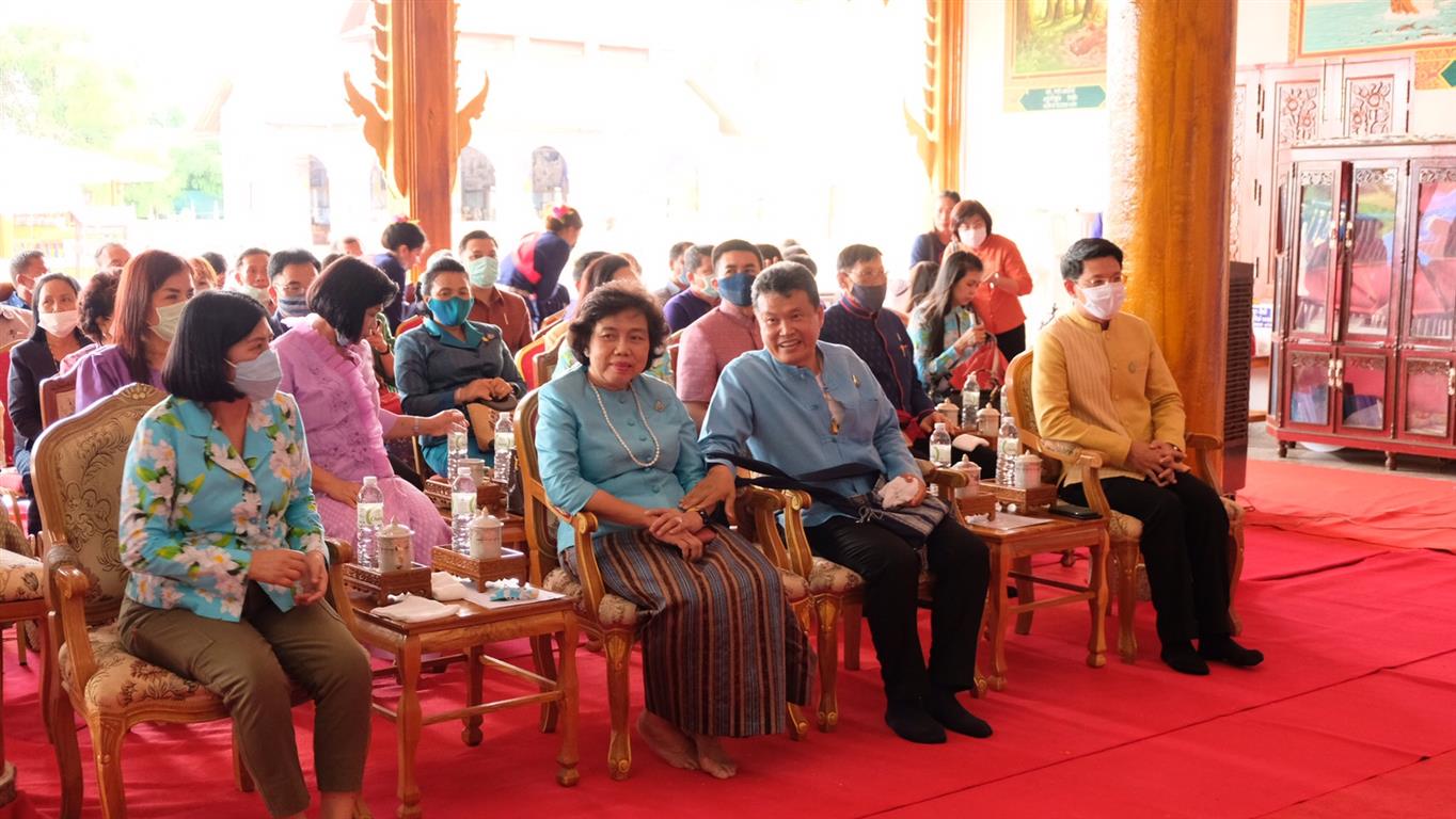 24 มิ.ย. 2563 ภาสมาคมสตรีแห่งชาติฯ ร่วมกับ กรมการพัฒนาชุมชน เดินหน้าลงพื้นที่ จังหวัดนครพนม มอบถุงยังชีพบรรเทาทุกข์ โครงการ “เติมความสุข บรรเทาความทุกข์ ด้วยการแบ่งปัน” ถวายเป็นพระราชกุศล เนื่องในวันคล้ายวันพระราชสมภพ สมเด็จพระนางเจ้าฯ พระบรมราชินี