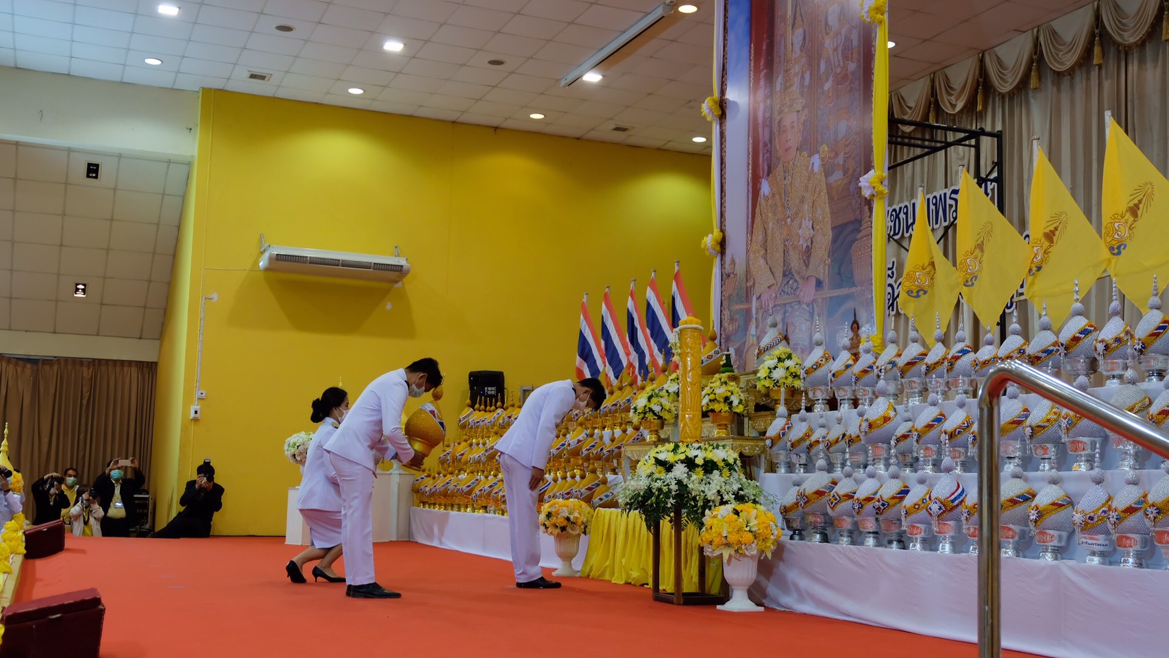28 ม.ค. 2563 พช.นครพนม ร่วมพิธีถวายเครื่องราชสักการะและวางพานพุ่ม และพิธีจุดเทียนถวายพระพรชัยมงคล เนื่องในโอกาสวันเฉลิมพระชนมพรรษาพระบาทสมเด็จพระเจ้าอยู่หัว 28 กรกฎาคม 2563