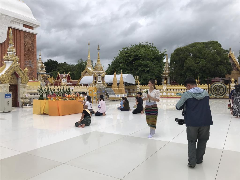 3 ส.ค. 2563 พช.นครพนม ร่วมประสานทีมงานถ่ายทำรายการ “พช.เที่ยวพอดี”