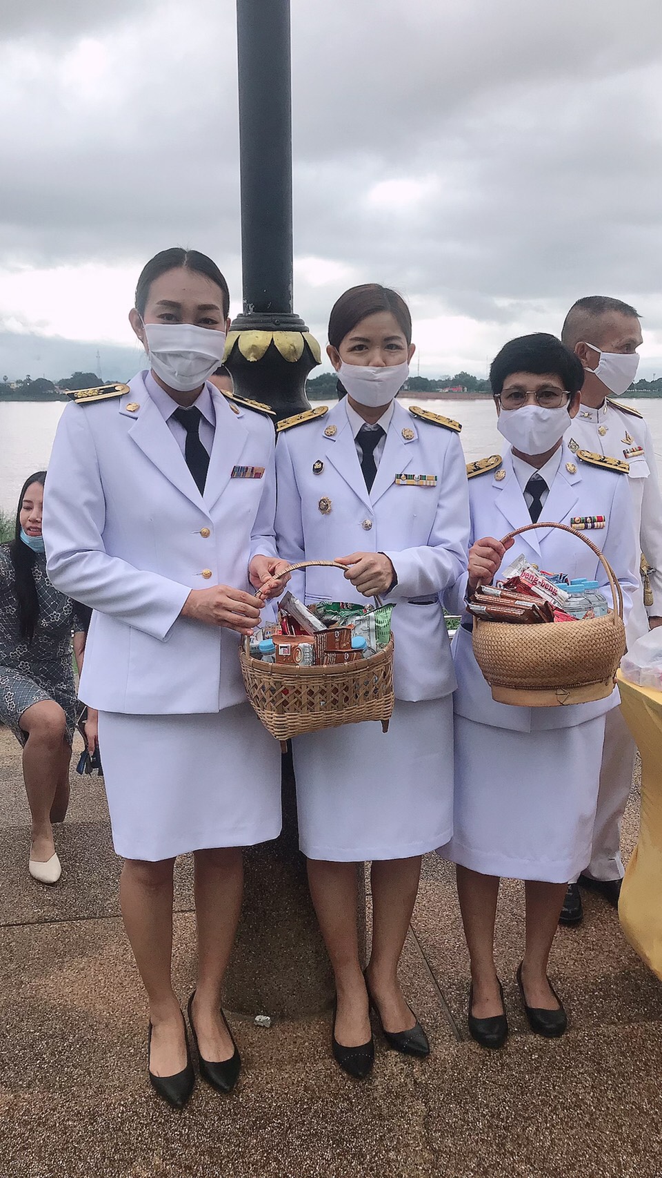 12 ส.ค. 2563 พช.นครพนม ร่วมพิธีทำบุญตักบาตรถวายพระราชกุศล เนื่องในโอกาสวันเฉลิมพระชนมพรรษา พระนางเจ้าสิริกิติ์ พระบรมราชินีนาถ พระบรมราชชนนีพันปีหลวง 12 สิงหาคม 2563