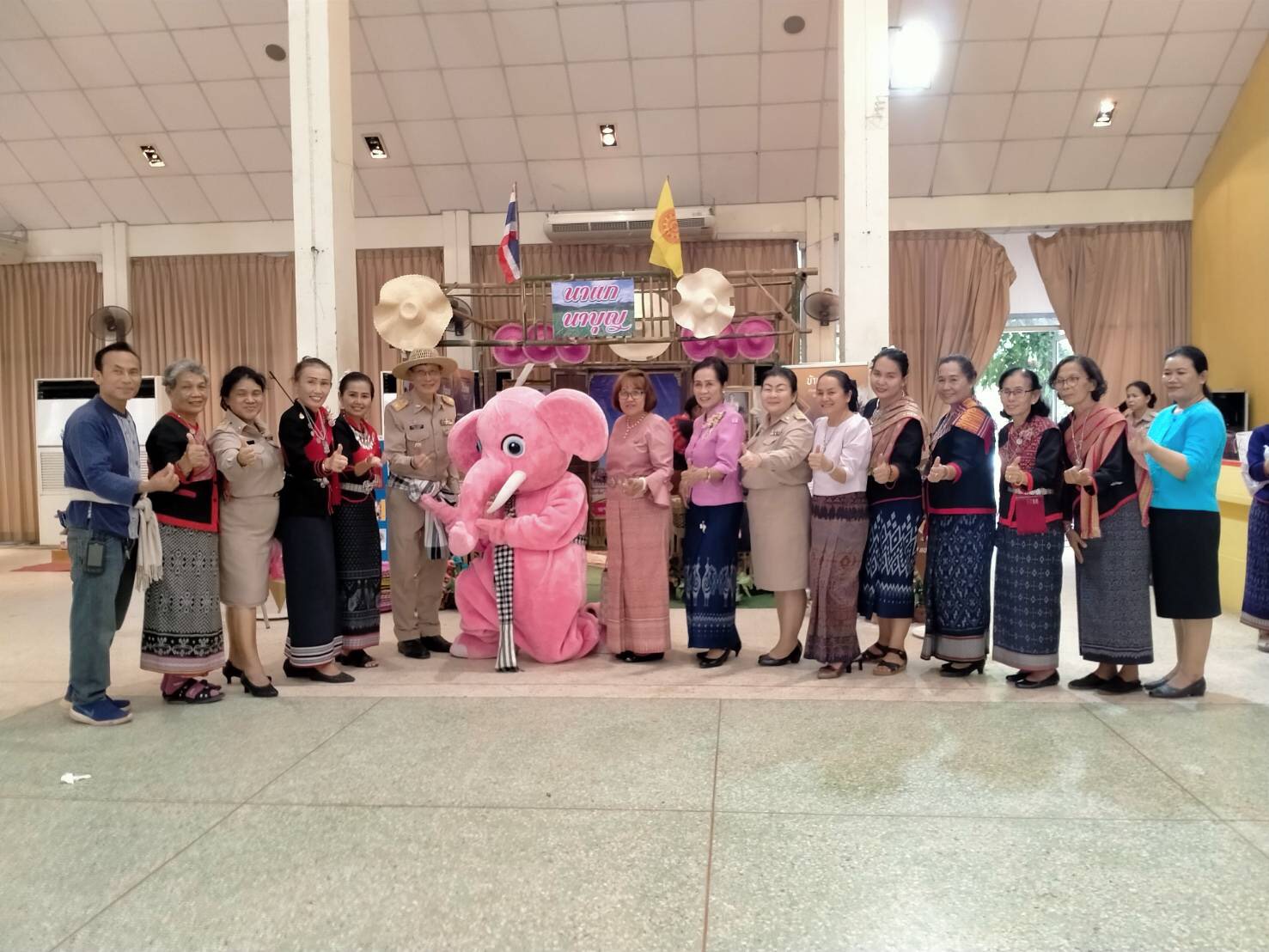 24 ก.ย. 2563 พช.นครพนม จัดกิจกรรม “มหกรรมรวมพลังคนดีแห่งแผ่นดิน” ประจำปี 2563 จังหวัดนครพนม