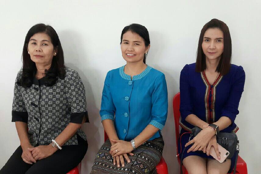 8 ต.ค. 2563 พช.นครพนม ดำเนินโครงการส่งเสริมอาชีพสตรีด้านการนวดแผนไทย (หลักสูตรนวดฝ่าเท้าเพื่อสุขภาพ)