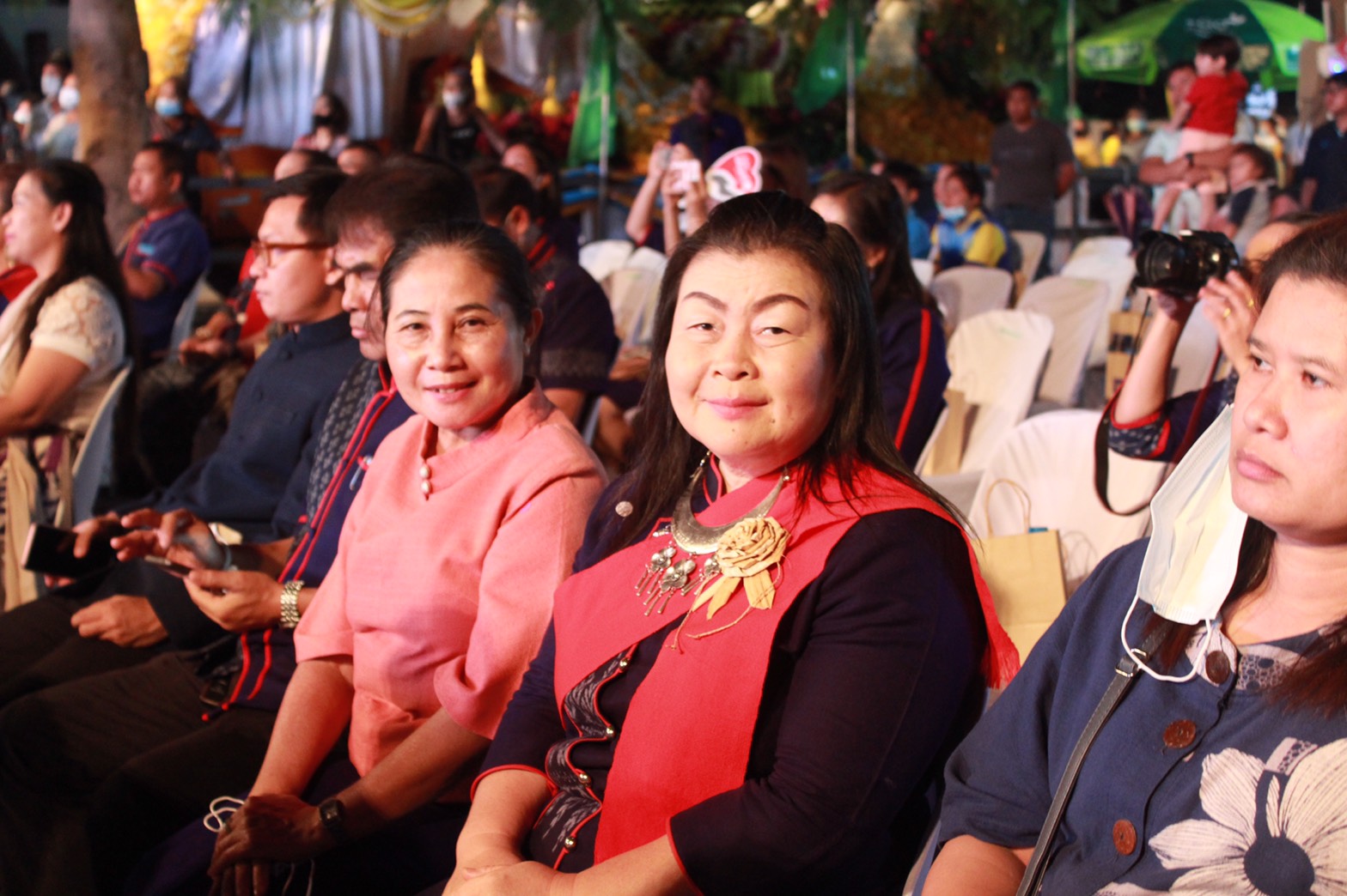 2 ต.ค. 2563 พช.นครพนม ร่วมพิธีเปิด “มหกรรมไหลเรือไฟนครพนม 2563”