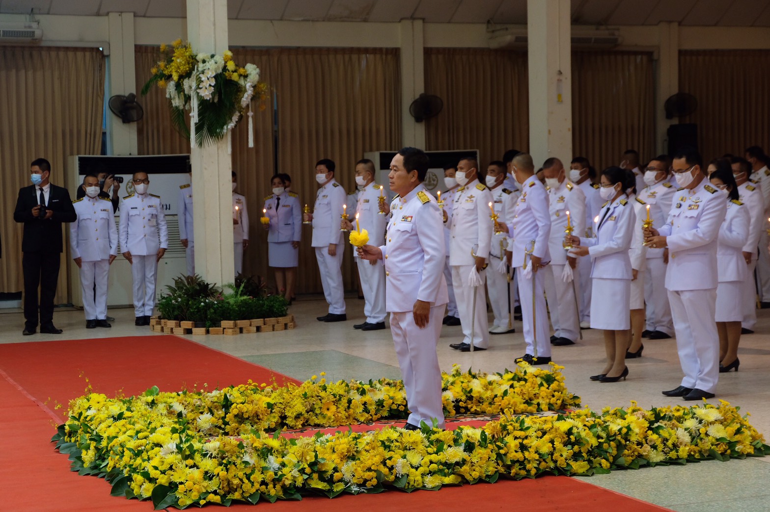 13 ต.ค. 2563 พช.นครพนม ร่วมพิธีจุดเทียนเพื่อน้อมรำลึกในพระมหากรุณาธิคุณพระบาทสมเด็จพระบรมชนกาธิเบศร มหาภูมิพลอดุลยเดชมหาราช บรมนาถบพิตร