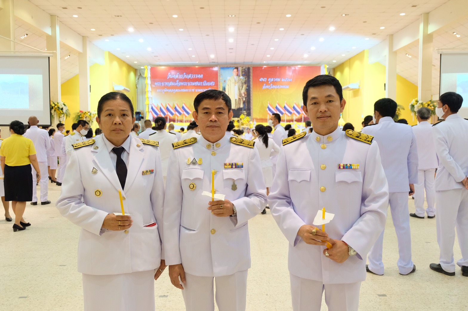 13 ต.ค. 2563 พช.นครพนม ร่วมพิธีจุดเทียนเพื่อน้อมรำลึกในพระมหากรุณาธิคุณพระบาทสมเด็จพระบรมชนกาธิเบศร มหาภูมิพลอดุลยเดชมหาราช บรมนาถบพิตร
