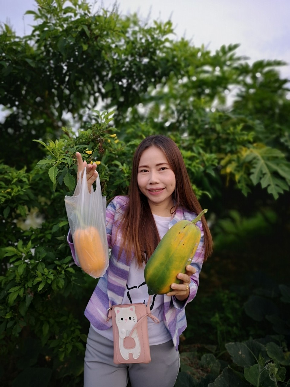 6 พ.ย. 2563 พช.นครพนม ติดตาม สนับสนุนการดำเนินงานชุมชนท่องเที่ยว​ OTOP นวัติวิถี​​ ตำบลท่าค้อ ในพื้นที่อำเภอเมืองนครพนม จังหวัดนครพนม