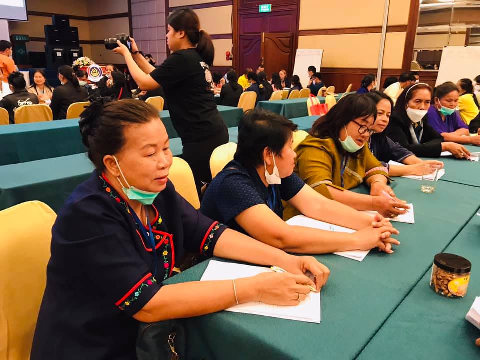 5 พ.ย. 2563 กรมการพัฒนาชุมชน จัดอบรมเชิงปฏิบัติการ ตามโครงการพัฒนาศักยภาพชุมชนท่องเที่ยว OTOP นวัตวิถี กิจกรรมยกระดับและพัฒนาผลิตภัณฑ์เพื่อจำหน่ายให้นักท่องเที่ยว (ผลิตภัณฑ์คลัสเตอร์อาหาร)