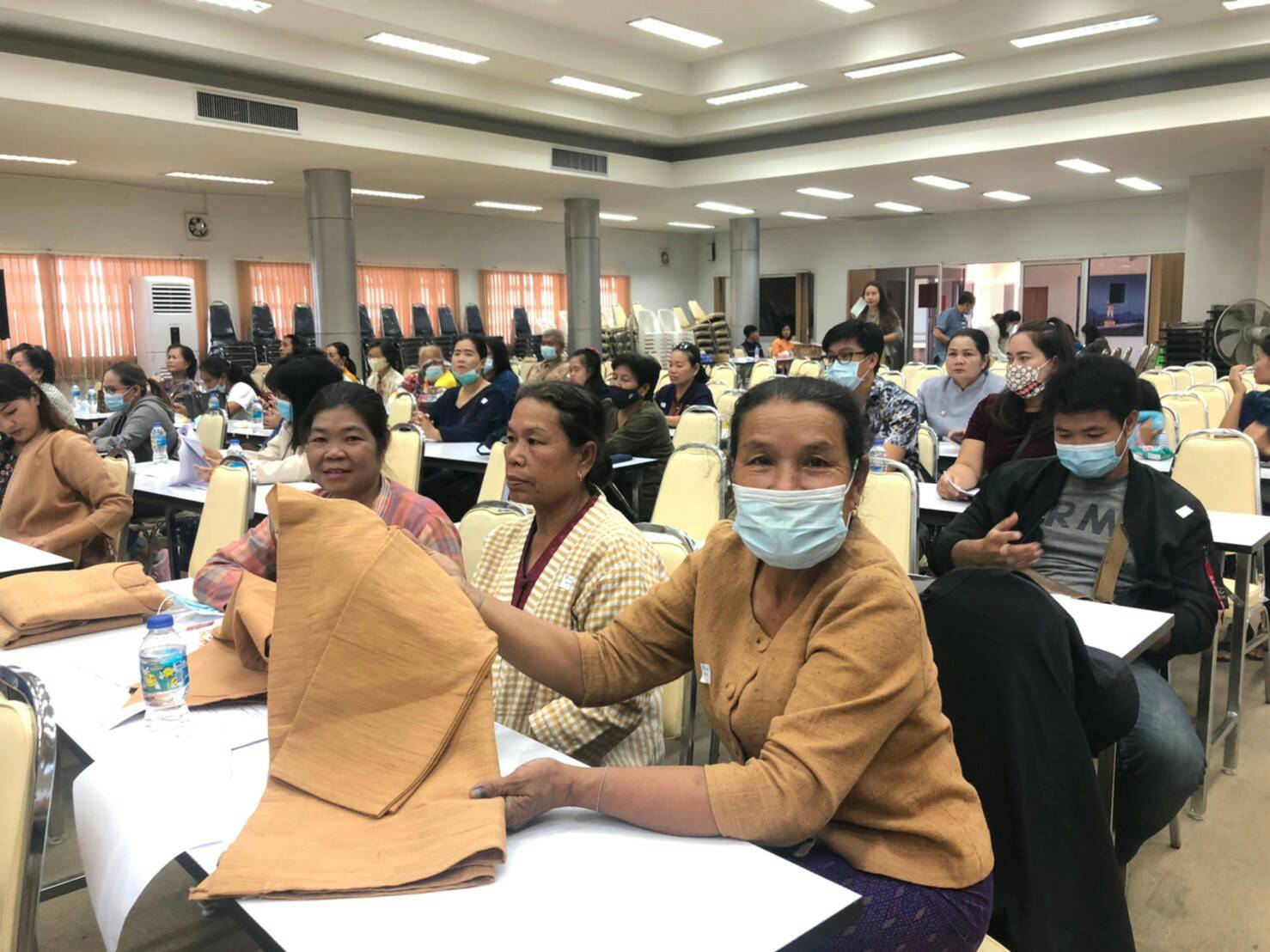 25 พ.ย. 2563 ประชุมชี้เเจงการคัดเลือกผู้ผลิต ผู้ประกอบการ OTOP ร่วมจัดเเสดงเเละจำหน่ายผลิตภัณฑ์ OTOP ในงาน OTOP City 2020