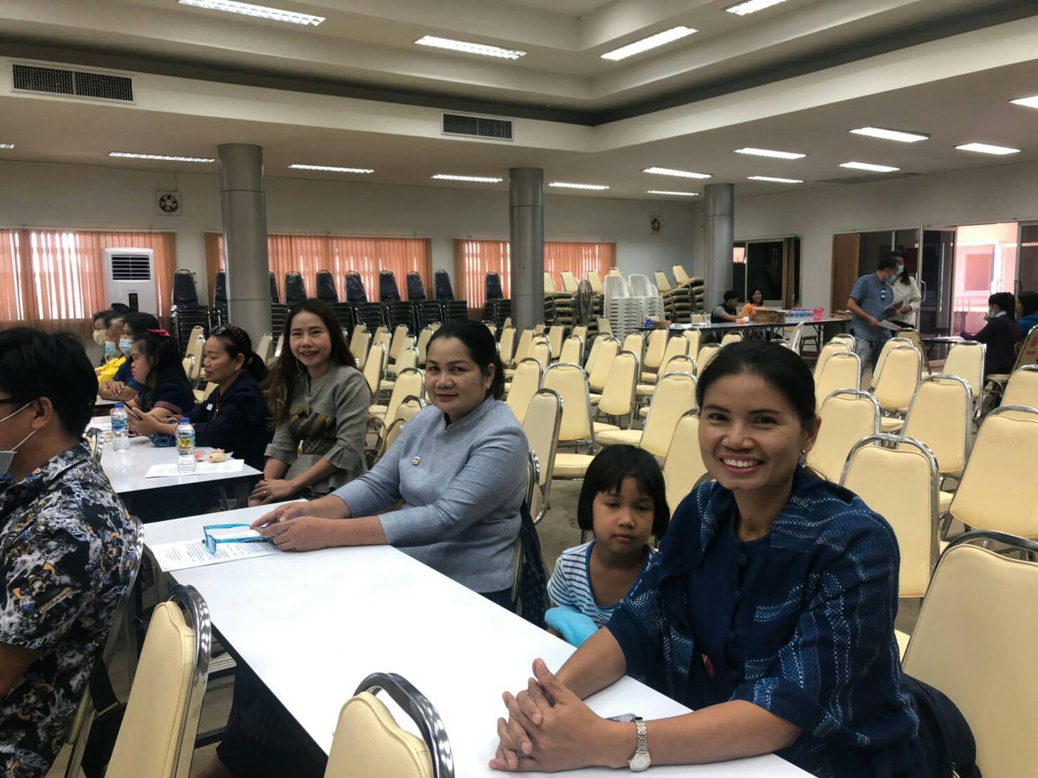 25 พ.ย. 2563 ประชุมชี้เเจงการคัดเลือกผู้ผลิต ผู้ประกอบการ OTOP ร่วมจัดเเสดงเเละจำหน่ายผลิตภัณฑ์ OTOP ในงาน OTOP City 2020