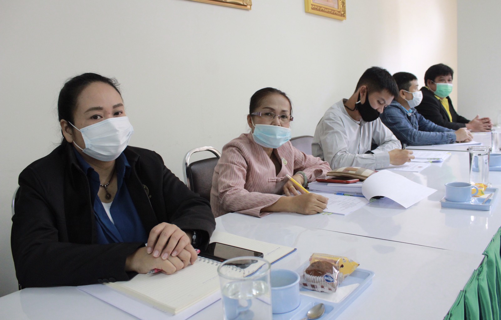4 พ.ย. 2563 พช.นครพนม ร่วมประชุมประสานความร่วมมือโครงการ “โคก หนอง นา โมเดล” และ “1 ตำบล 1 กลุ่มเกษตรทฤษฎีใหม่”