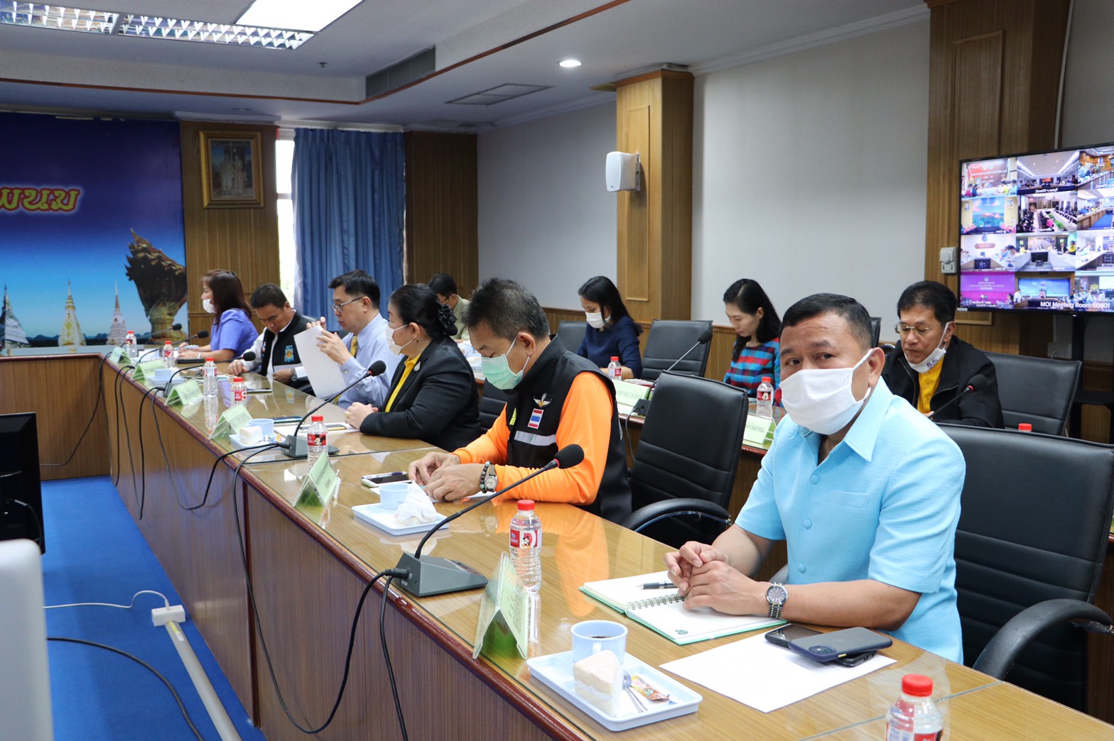 6 พ.ย. 2563 พช.นครพนม ร่วมการประชุมมอบนโยบายของรองนายกรัฐมนตรี และภารกิจสำคัญของกระทรวงมหาดไทย ประจำปีงบประมาณ พ.ศ. 2564 ผ่านระบบวีดิทัศน์ทางไกล (VDO Conference)