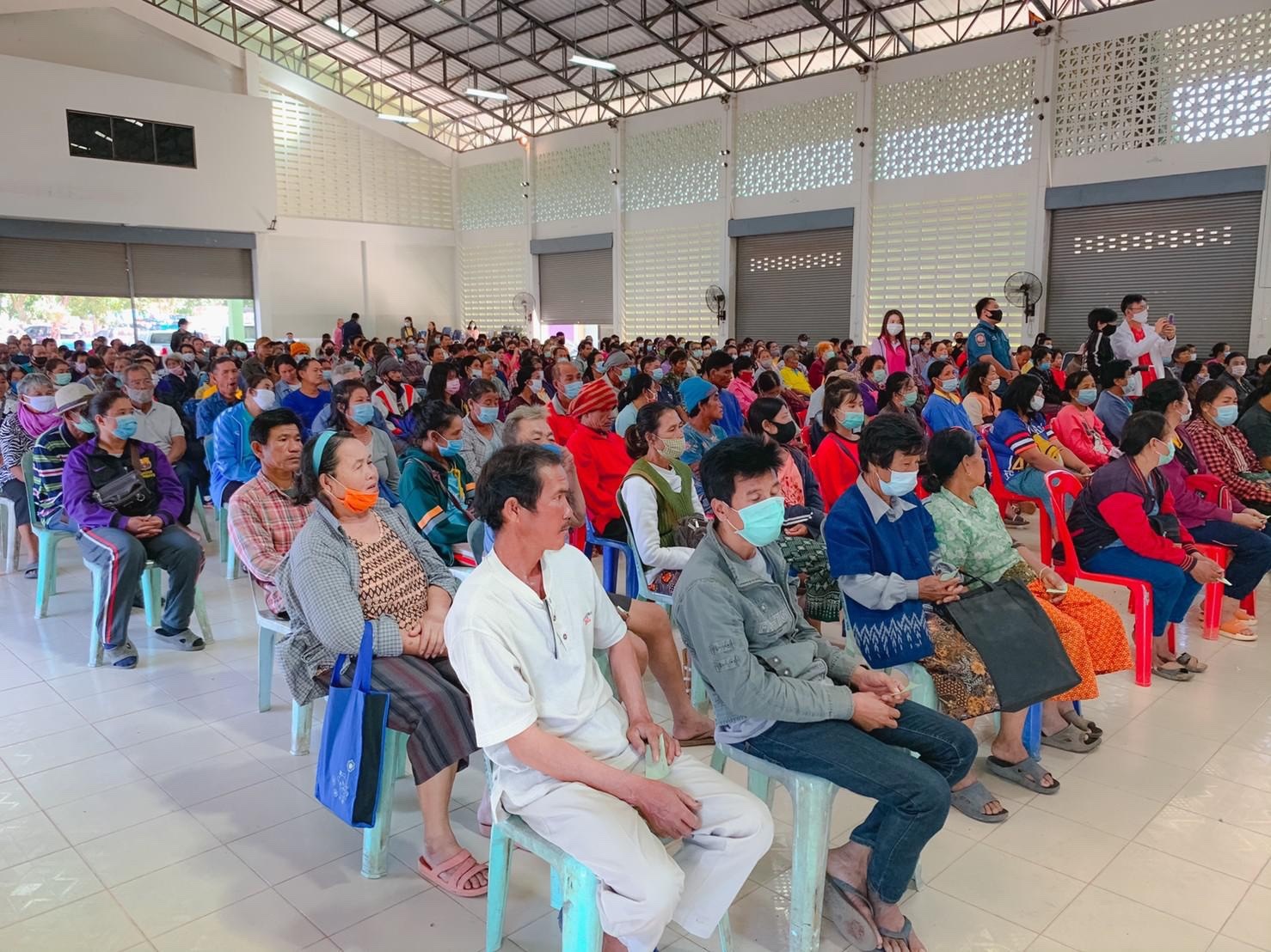 1 ธ.ค. 2563 นครพนม มอบผ้าห่มและเครื่องอุปโภค – บริโภค ป้องกันภัยหนาว ประจำปี 2563