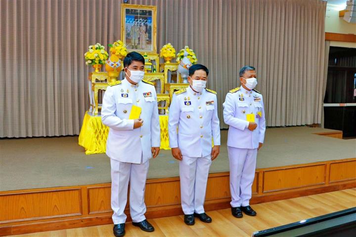 พช.นครพนม ร่วมพิธีมอบปฏิทินหลวงพุทธศักราช 2564 พระราชทานสำหรับความสุขปีใหม่