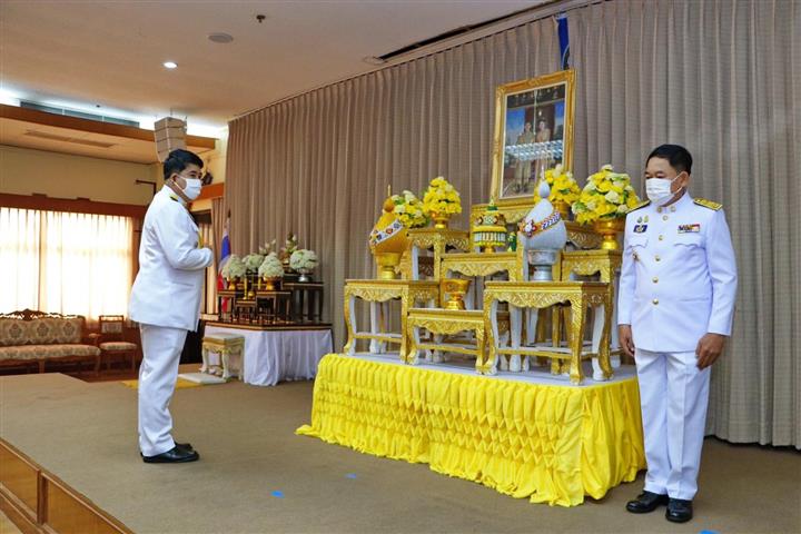 พช.นครพนม ร่วมพิธีมอบปฏิทินหลวงพุทธศักราช 2564 พระราชทานสำหรับความสุขปีใหม่