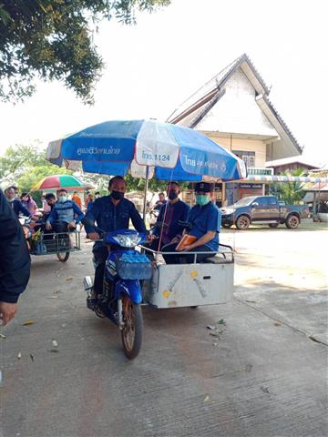 พ่อเมืองนครพนม ลงพื้นที่เยี่ยมให้กำลังใจหมู่บ้าน OTOP เพื่อการท่องเที่ยว (OTOP Village) บ้านหนองสังข์
