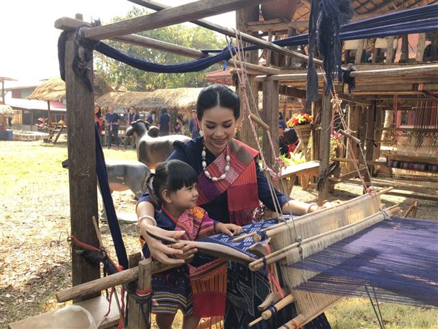 พ่อเมืองนครพนมเชิญชวนนักท่องเที่ยวชมวิถีชีวิต 8 ชนเผ่า 2 เชื้อชาติ เสน่ห์ชุมชนจังหวัดนครพนม