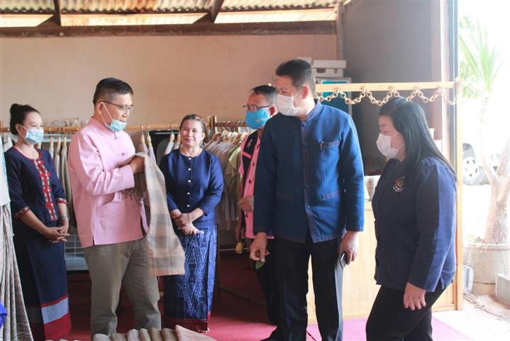 หัวหน้าผู้ตรวจราชการกรมการพัฒนาชุมชน ลงพื้นที่ตรวจราชการ ติดตามผลการดำเนินงานขับเคลื่อนงานที่สำคัญ ตามนโยบายของรัฐบาล กระทรวงมหาดไทย และกรมการพัฒนาชุมชน ในพื้นที่อำเภอวังยาง จังหวัดนครพนม