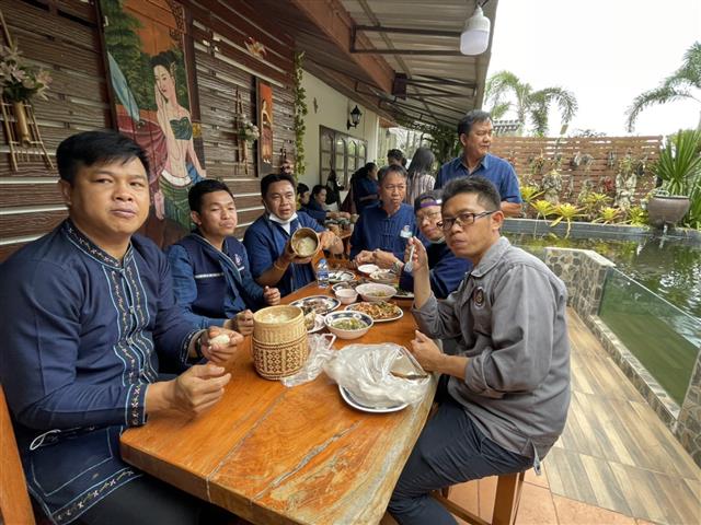 พช.นครพนม ยกทัพขับเคลื่อนโครงการ ”เยือนถิ่น กินนอน เล่าขานตำนานพัฒนาชุมชน” พื้นที่อำเภอนาหว้า