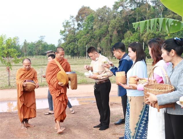 พช.นครพนม ยกทัพขับเคลื่อนโครงการ ”เยือนถิ่น กินนอน เล่าขานตำนานพัฒนาชุมชน” พื้นที่อำเภอนาหว้า