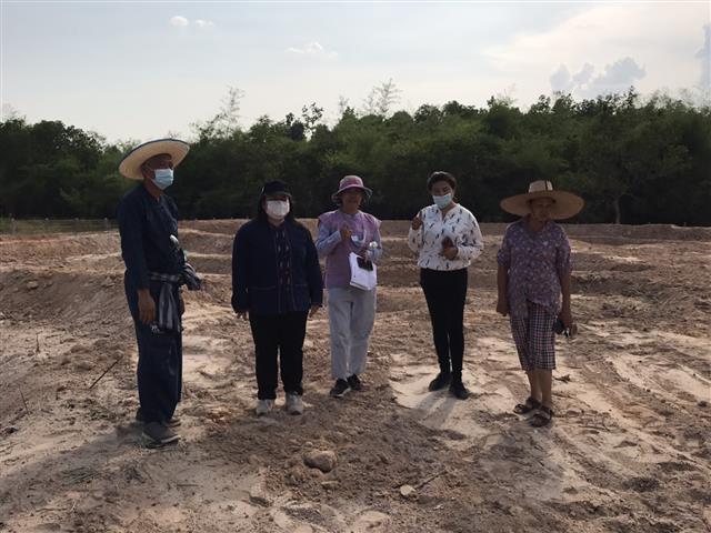 พช.นครพนมเดินหน้าขับเคลื่อนการพัฒนาครัวเรือนต้นแบบทฤษฎีใหม่ รูปแบบ “โคก หนอง นา โมเดล”