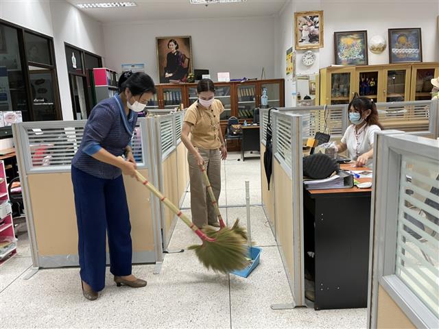 พช.นครพนม รณรงค์ทำความสะอาดกิจกรรม Big Cleaning Day ร่วมใจพิฆาตโควิด (COVID-19)