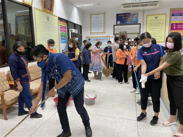 พช.นครพนม รณรงค์ทำความสะอาดกิจกรรม Big Cleaning Day ร่วมใจพิฆาตโควิด (COVID-19)