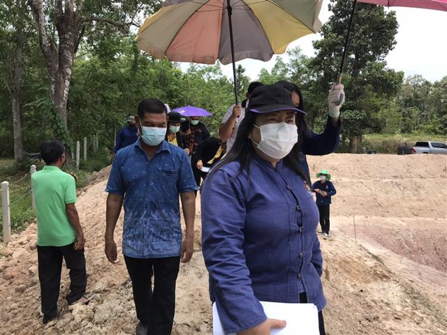 พช.นครพนม ผนึกกำลังกับสำนักงาน ป.ป.ช. ประจำจังหวัด ร่วมเฝ้าระวังและติดตามในลักษณะของการลงพื้นที่เยี่ยมเยียนให้คำแนะนำการดำเนินโครงการพัฒนาพื้นที่ต้นแบบการพัฒนาคุณภาพชีวิตตามหลักทฤษฎีใหม่ประยุกต์สู่ “โคก หนอง นา พช.” ให้มีประสิทธิภาพโปร่งใส ตรวจสอบได้