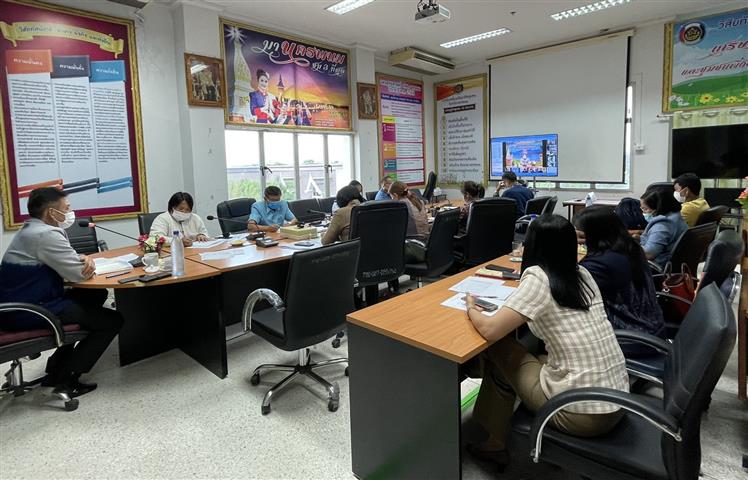 พช.นครพนม ประชุมติดตามความก้าวหน้าการดำเนินกิจกรรมตามแผนการปฏิบัติงานและแผนการใช้จ่ายงบประมาณ ประจำปีงบประมาณ พ.ศ. 2564 และงานตามนโยบายกรมการพัฒนาชุมชนที่สำคัญ ผ่านระบบ Session call