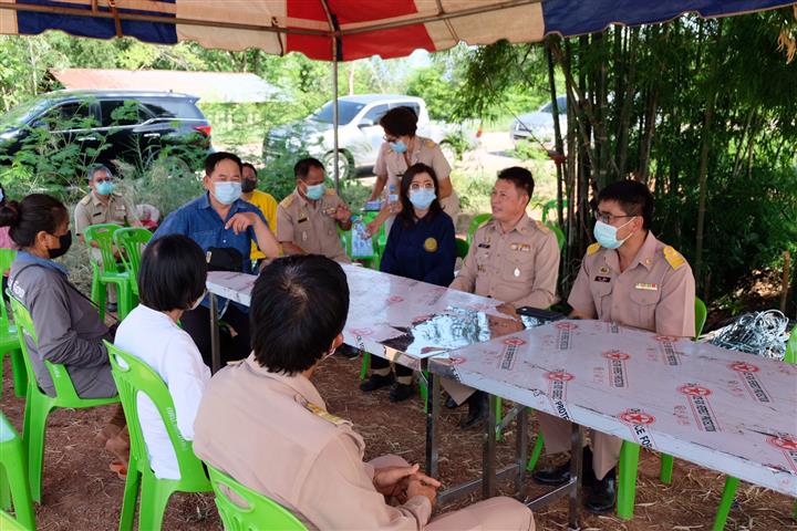 ผู้ว่าฯ นครพนม นำส่วนราชการ จับมือภาคเอกชนเพิ่มพื้นที่เรียนรู้ทฤษฎีใหม่ รูปแบบ “โคก หนอง นา ประชารัฐสามัคคี”