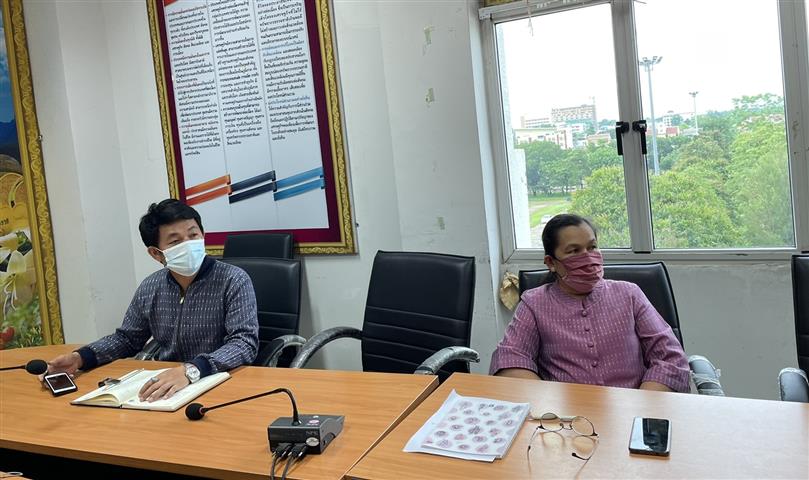 พช.นครพนม ร่วมรับฟังการประชุมสร้างความรู้ความเข้าใจแก่ผู้ใช้งานระบบลงทะเบียนผู้ผลิต ผู้ประกอบการ OTOP โครงการพัฒนาระบบข้อมูลขนาดใหญ่ “หนึ่งตำบล หนึ่งผลิตภัณฑ์” (OTOP Big Data) ผ่านระบบวีดีทัศน์ทางไกล (Video Conferenc