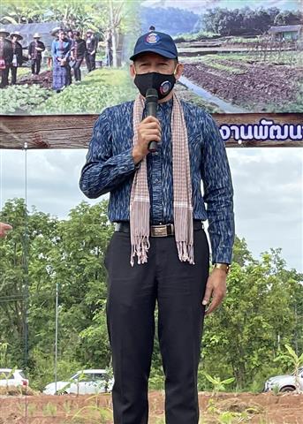 พช.นครพนม เร่งสร้างพื้นที่ต้นแบบ“เอามื้อสามัคคี” วิถีบ้านเฮา ตามโครงการพัฒนาพื้นที่ต้นแบบการพัฒนาคุณภาพชีวิตตามหลักทฤษฎีใหม่ ประยุกต์สู่ “โคก หนอง นา พช.”
