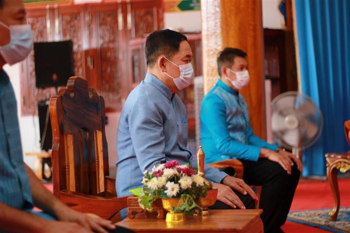 พช.นครพนม : จัดพิธีตัดผ้าไหมเฉลิมพระเกียรติ สมเด็จพระนางเจ้าสิริกิติ์ พระบรมราชินีนาถพระบรมราชชนนีพันปีหลวง เนื่องในโอกาสมหามงคลที่ทรงเจริญพระชนมพรรษา ครบ 90 พรรษา ในปี พศ.2565